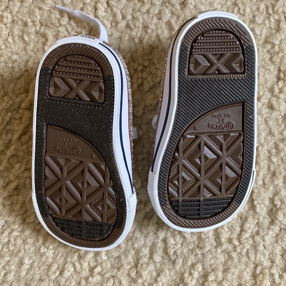 Custom-made rhinestone embellished kid’s Converse sneakers - Picture 7 of 8
